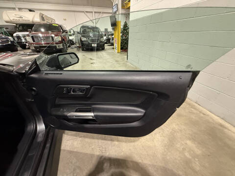 2016 Ford Mustang V6