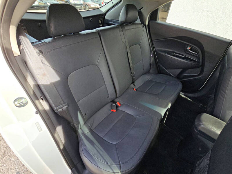 2013 Kia Rio 5-Door SX