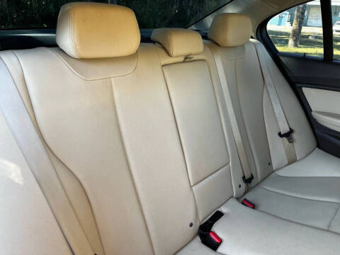 2018 BMW 3 Series 320i