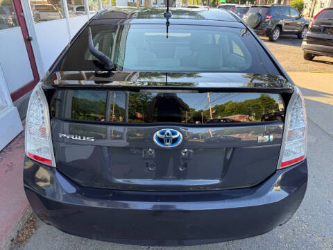 2010 Toyota Prius III