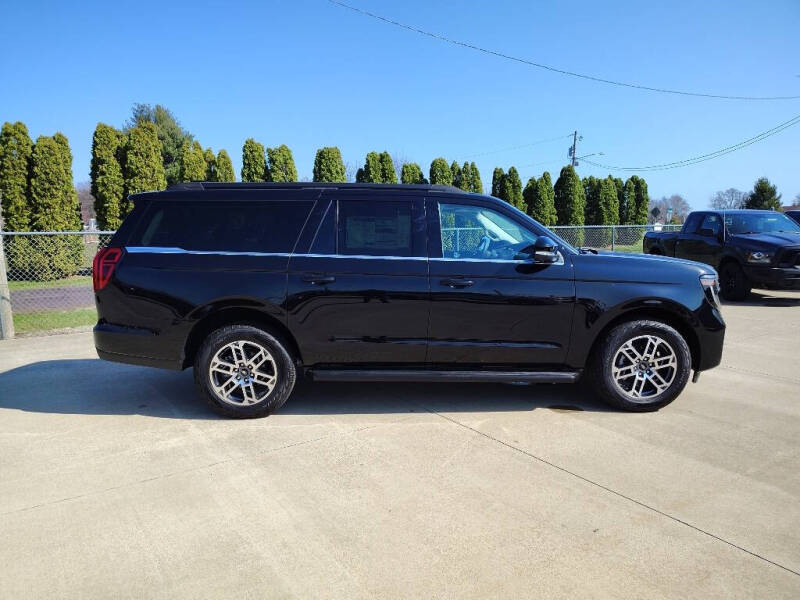 2026 Ford Expedition MAX Active