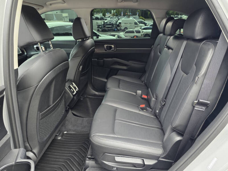 2025 Kia Sorento S