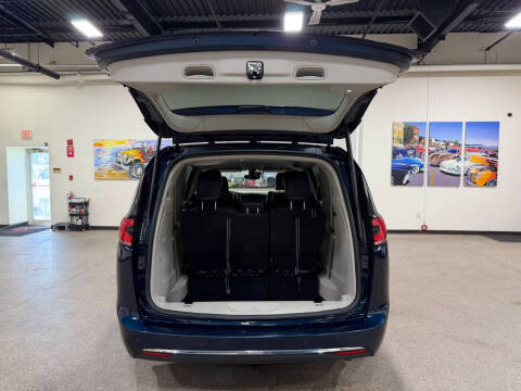 2023 Chrysler Pacifica Plug-In Hybrid Touring L