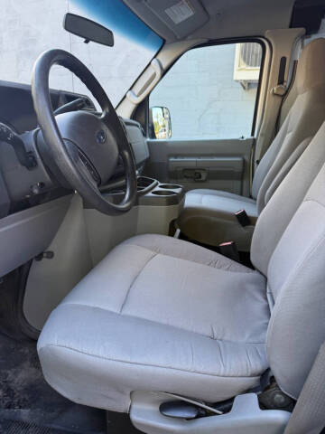 2014 Ford E-Series E-250