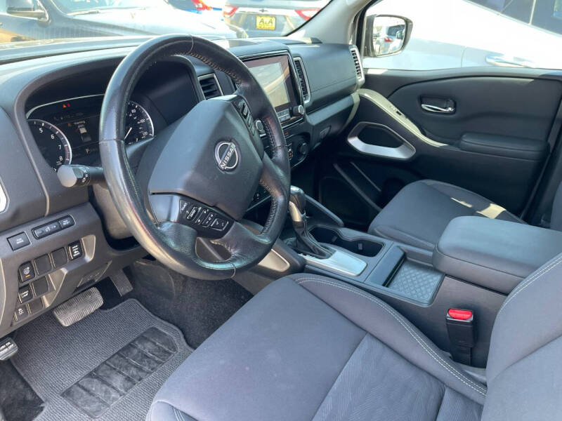 2022 Nissan Frontier SV