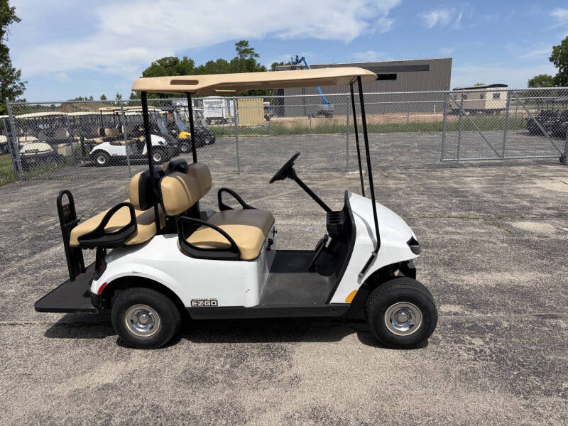 2018 E-Z-GO  Shuttle 4