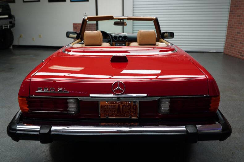 1986 Mercedes-Benz 560-Class 560 SL