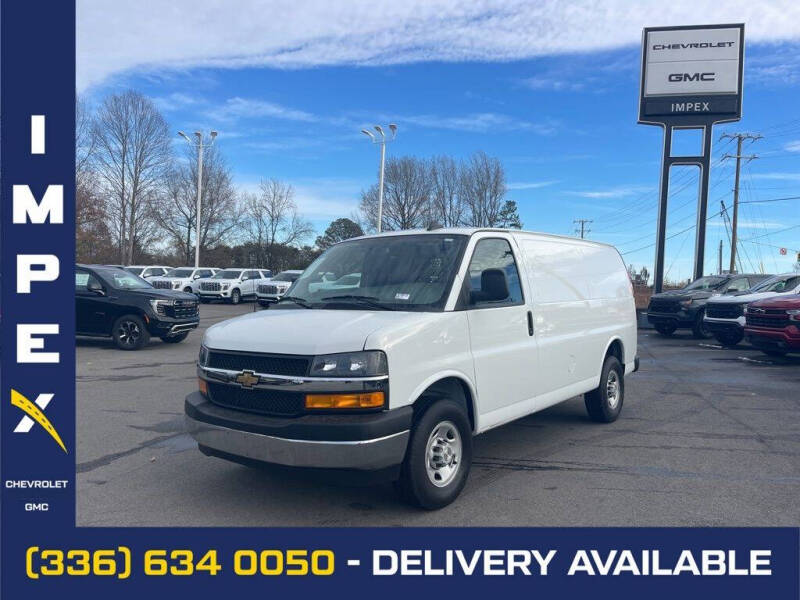 2024 Chevrolet Express Cargo Work Van's photo