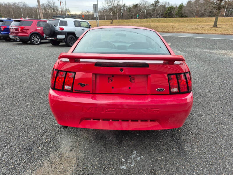 2004 Ford Mustang