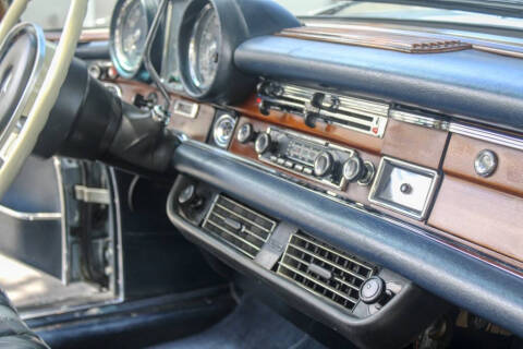 1970 Mercedes-Benz 280-Class