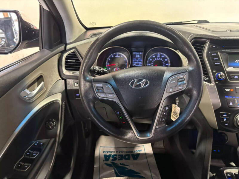 2016 Hyundai Santa Fe SE