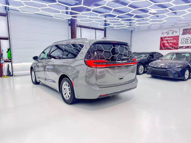 2022 Chrysler Pacifica Touring L