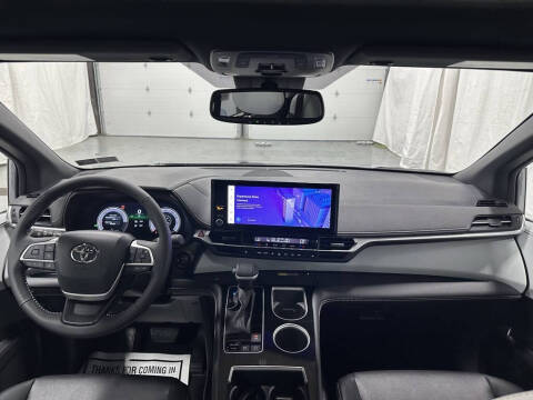 2025 Toyota Sienna XSE 7-Passenger