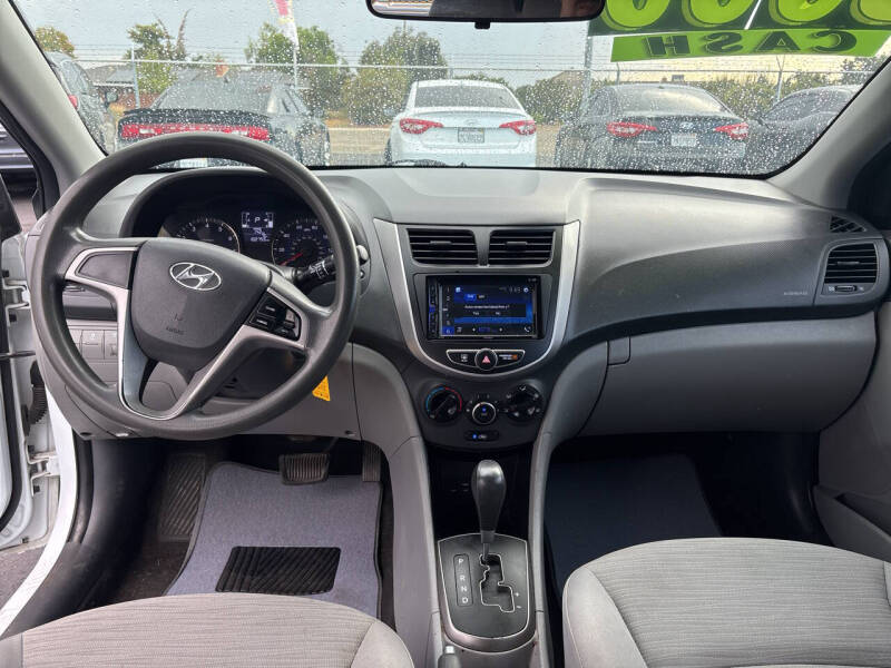 2017 Hyundai Accent SE