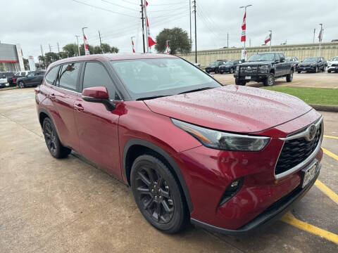2023 Toyota Highlander L