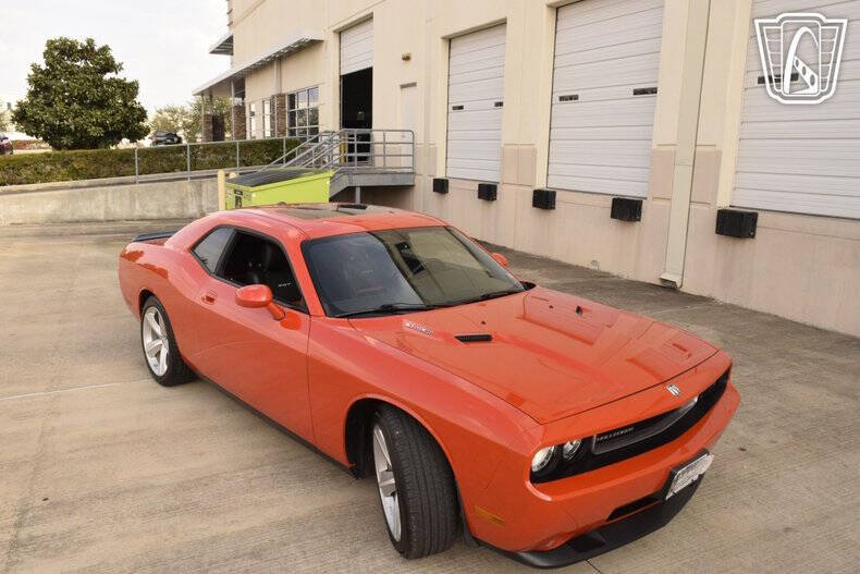 2008 Dodge Challenger SRT8