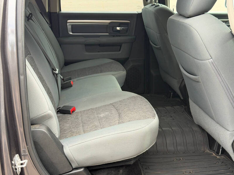 2017 RAM 1500 SLT