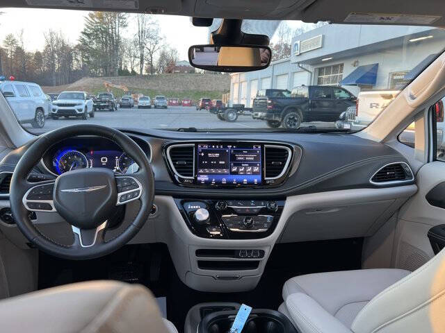 2021 Chrysler Pacifica Touring L