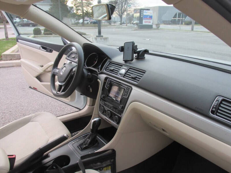 2017 Volkswagen Passat 1.8T S