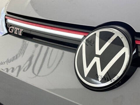 2024 Volkswagen Golf GTI 380 SE