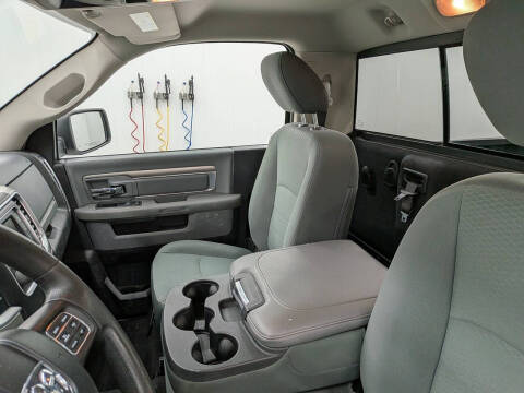 2016 RAM 1500 SLT