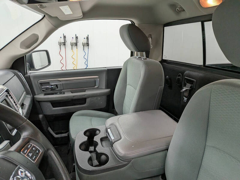 2016 RAM 1500 SLT