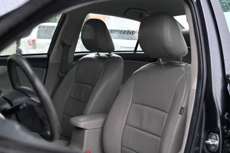 2012 Toyota Corolla LE