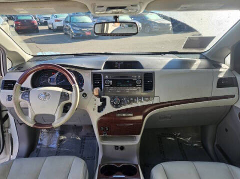 2011 Toyota Sienna