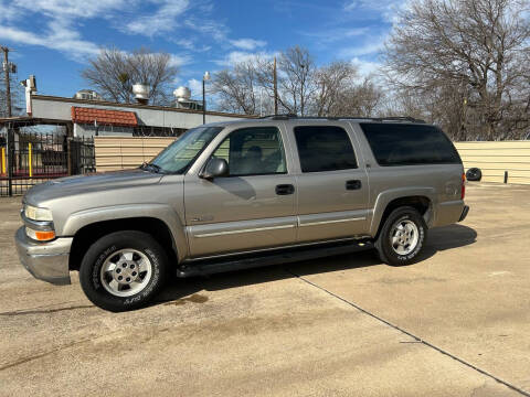 2000 Chevrolet Suburban for sale at True Auto Sales & Wrecker Service in Dallas TX