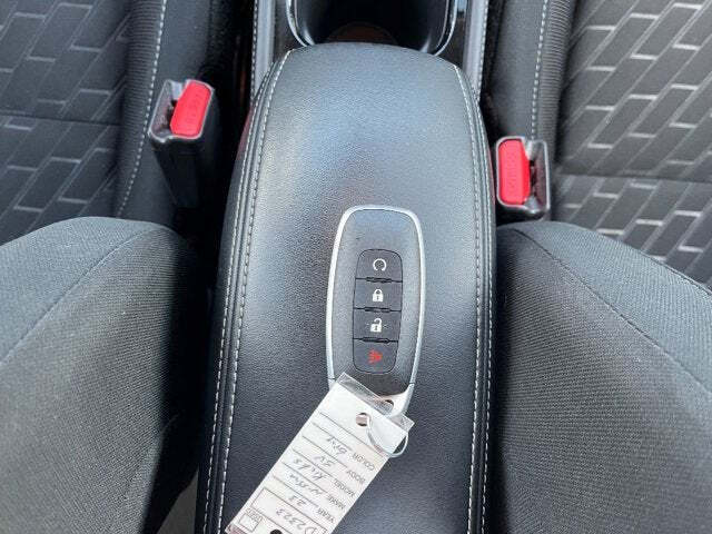 2023 Nissan Kicks 30