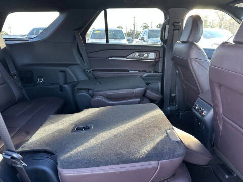 2025 Ford Explorer Platinum