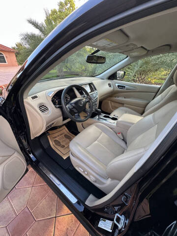 2017 Nissan Pathfinder SL
