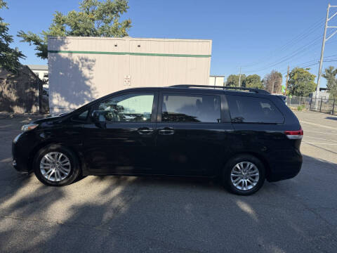 2011 Toyota Sienna XLE 8-Passenger