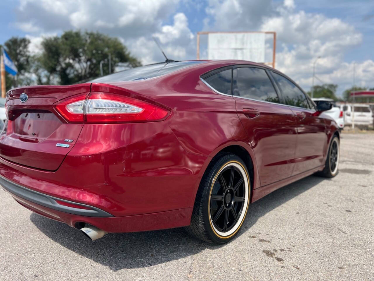 2013 Ford Fusion for sale at J-R Auto Sales LLC in Houston, TX