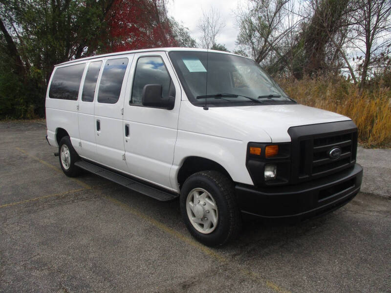 2009 Ford E-Series E-150 XLT