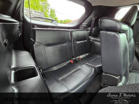 2022 Mitsubishi Outlander SE