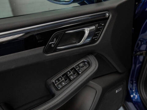 2024 Porsche Macan S