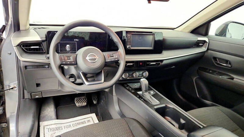2025 Nissan Kicks S