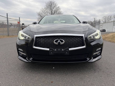 2015 Infiniti Q50 Premium