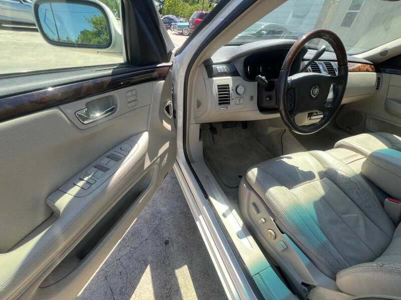 2011 Cadillac DTS Premium Collection