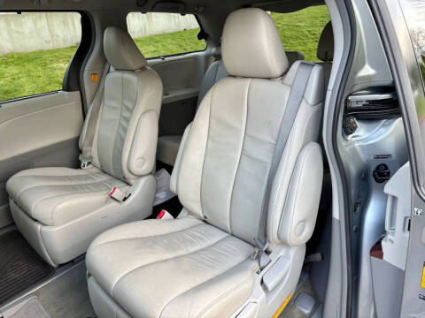 2013 Toyota Sienna