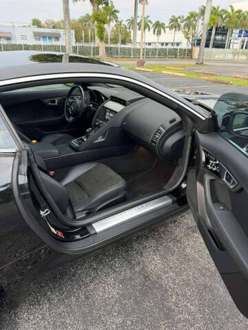 2017 Jaguar F-TYPE Premium