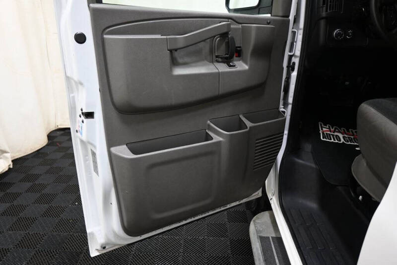 2023 Chevrolet Express 2500