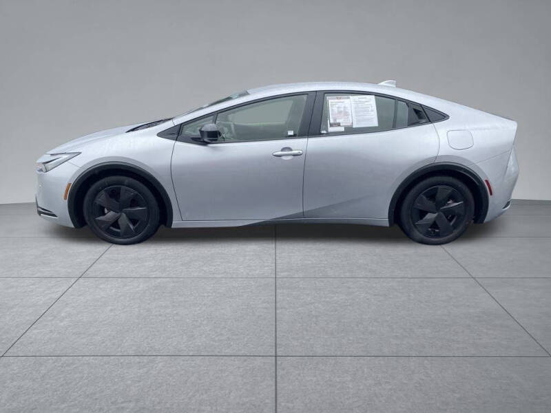 2024 Toyota Prius LE