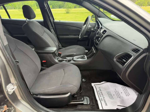 2012 Chrysler 200 LX