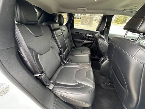 2019 Jeep Cherokee Overland