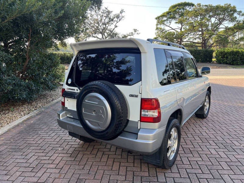 2000 Mitsubishi Pajero