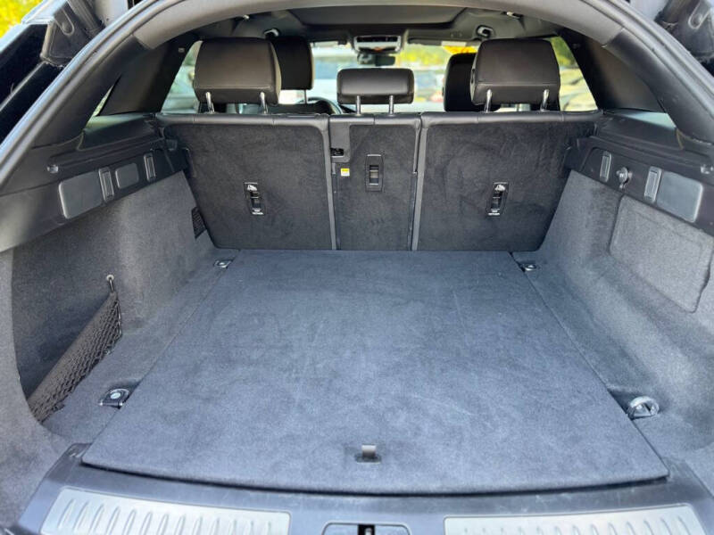 2025 Land Rover Range Rover Velar P250 Dynamic SE