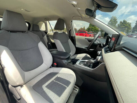 2021 Toyota RAV4 XLE