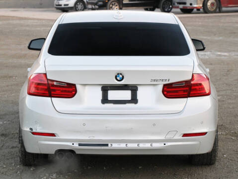 2013 BMW 3 Series 328i